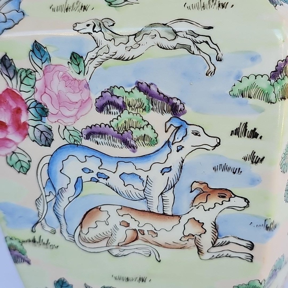 Vtg Chinoiserie Famille Verte Pink Polychrome Vase Hunting Dogs Pomegranate 1958 - Picture 3 of 16